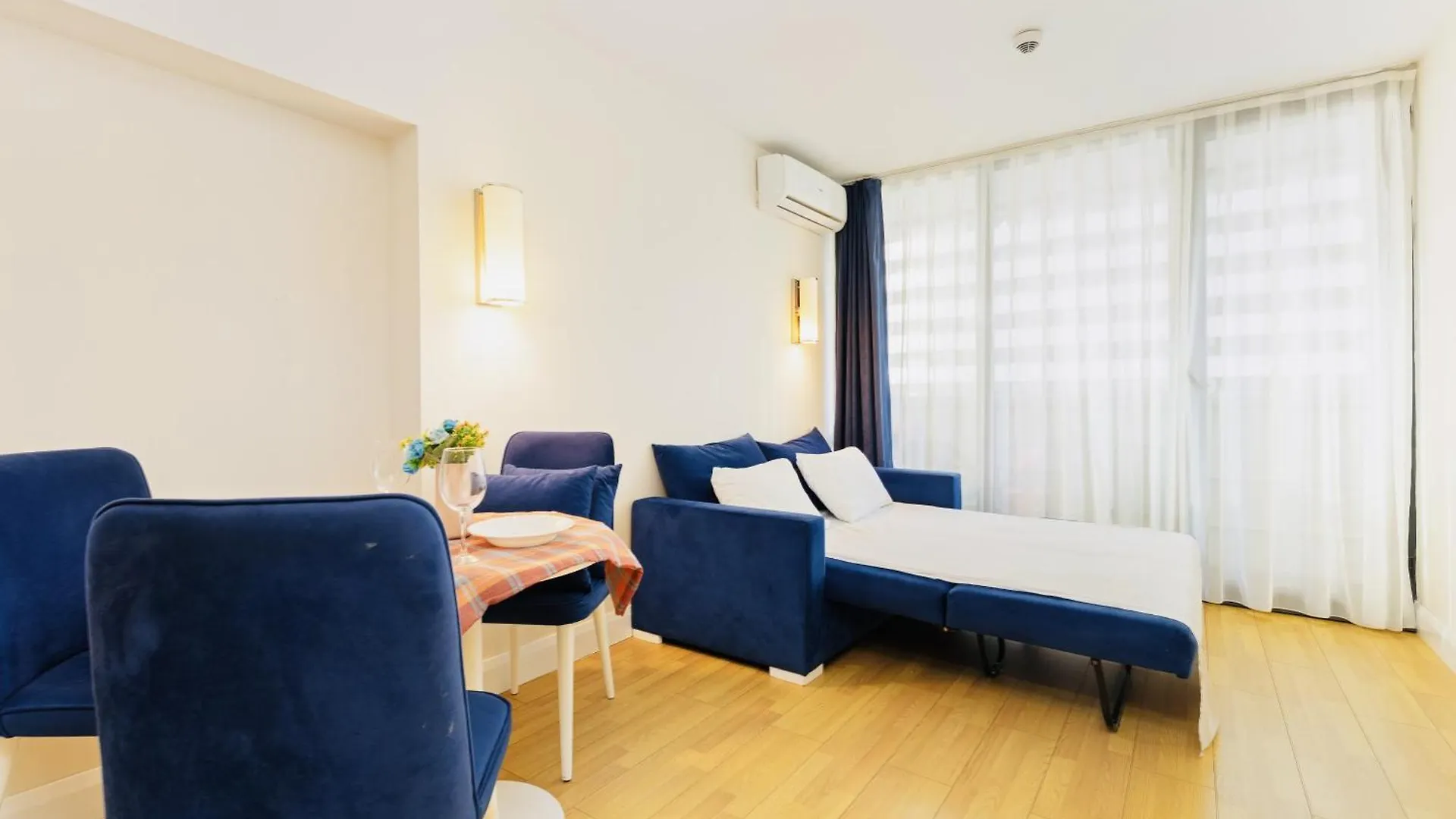 Orbi City Sea View Apartments Batumi 5*,